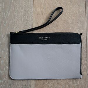 Kate Spade Black and Cream Wristlet